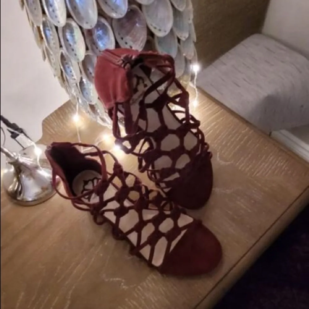 Fergalicious shoes cute! - Picture 3 of 6